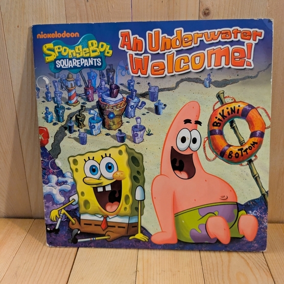 SpongeBob SquarePants An Underwater Welcome Book - Picture 2 of 5